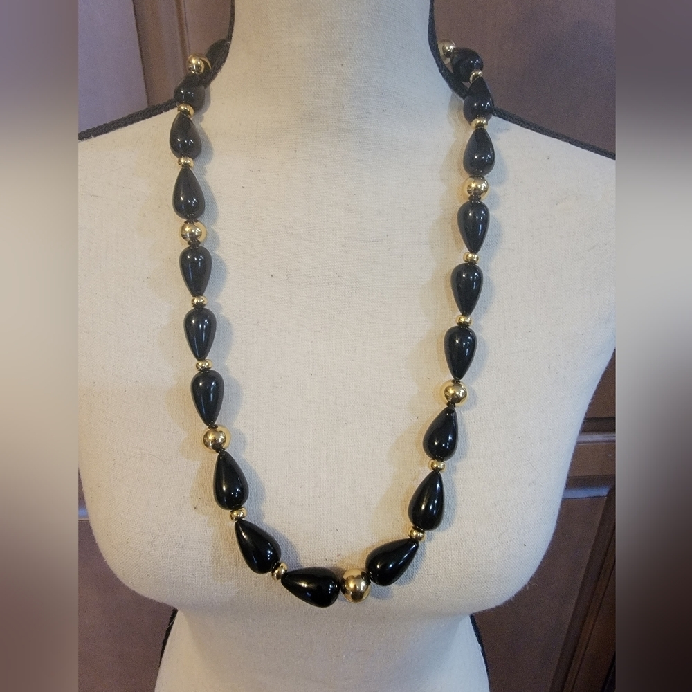 Vintage Napier Black Teardrop Bead Necklace Gold Tone 28” Signed